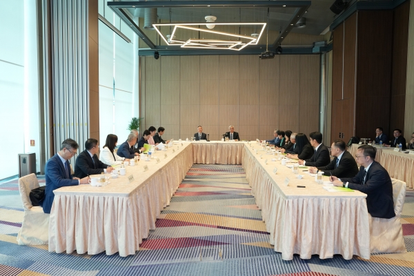 《澳門特別行政區經濟和社會發展第三個五年規劃（2026-2030年）》公開諮詢舉行全國人大代表專場